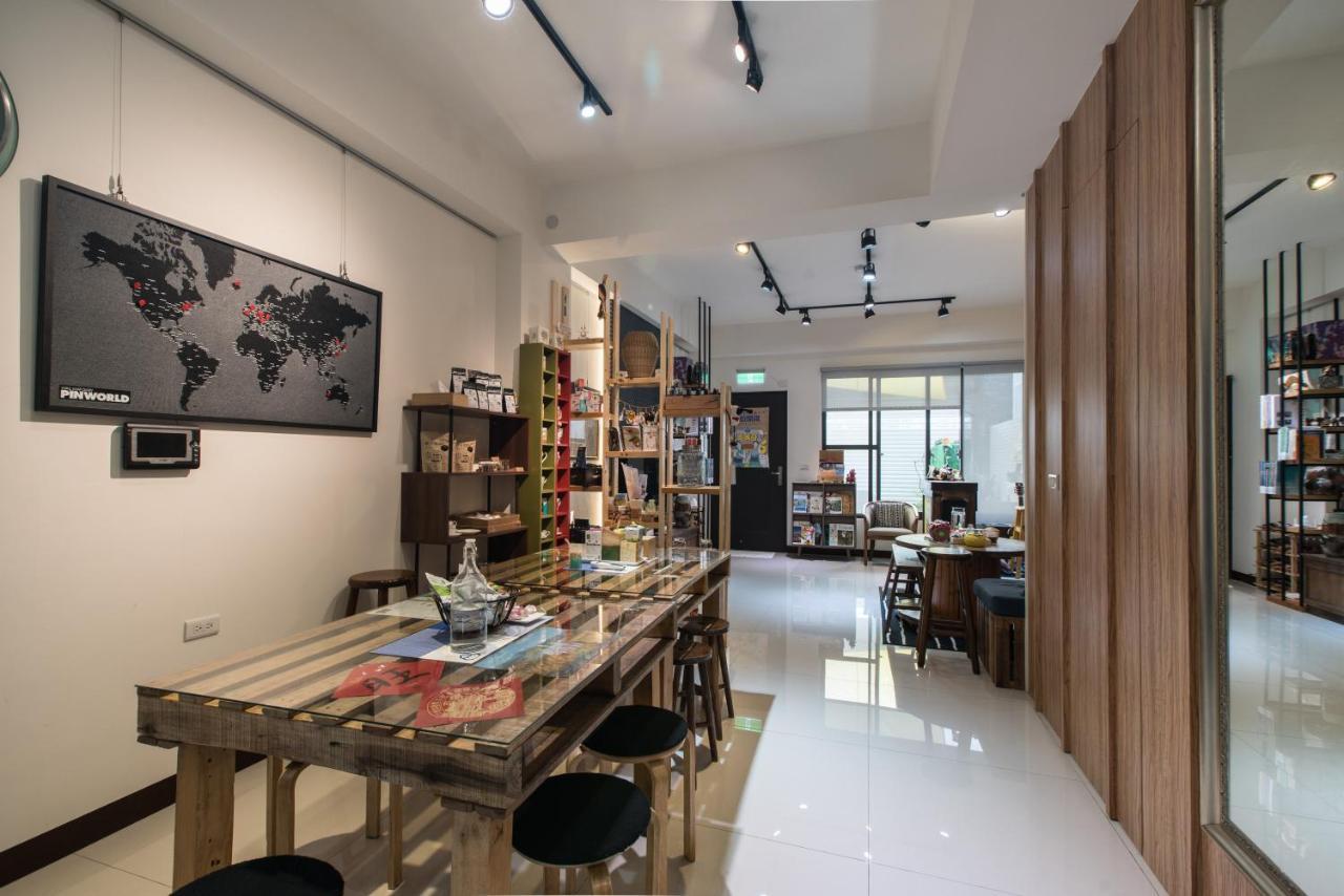 黑琵軼棧湖濱旅宿 K&B Happy Hostel Tainan Zewnętrze zdjęcie
