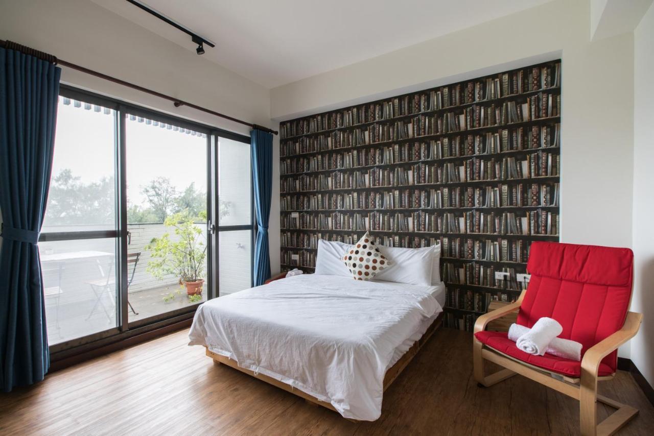 黑琵軼棧湖濱旅宿 K&B Happy Hostel Tainan Zewnętrze zdjęcie