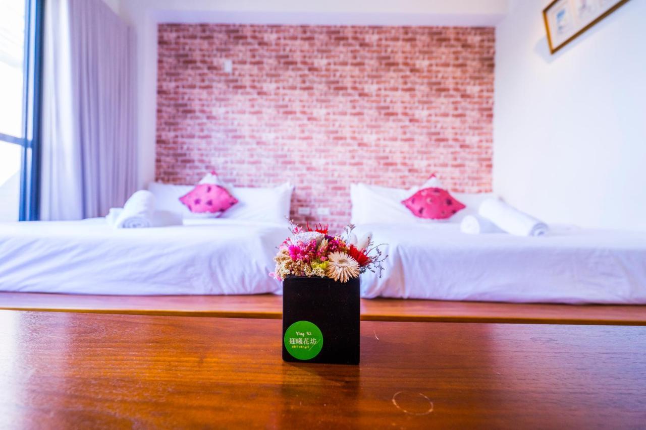 黑琵軼棧湖濱旅宿 K&B Happy Hostel Tainan Zewnętrze zdjęcie