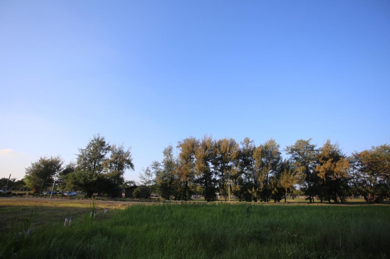 黑琵軼棧湖濱旅宿 K&B Happy Hostel Tainan Zewnętrze zdjęcie