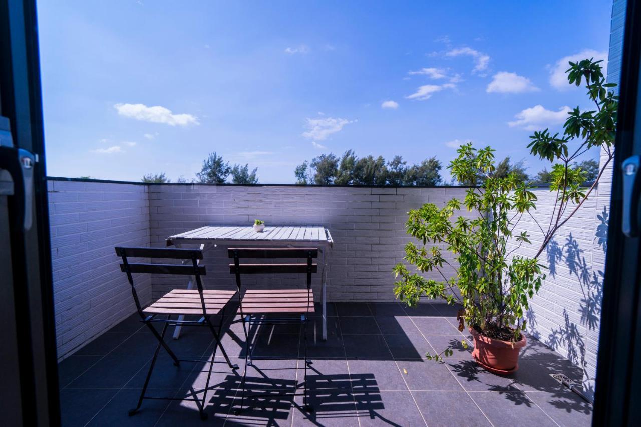 黑琵軼棧湖濱旅宿 K&B Happy Hostel Tainan Zewnętrze zdjęcie