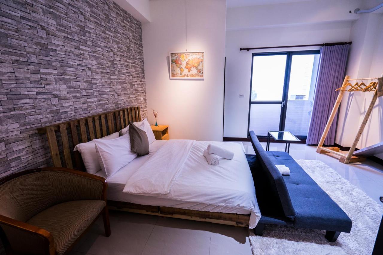 黑琵軼棧湖濱旅宿 K&B Happy Hostel Tainan Zewnętrze zdjęcie