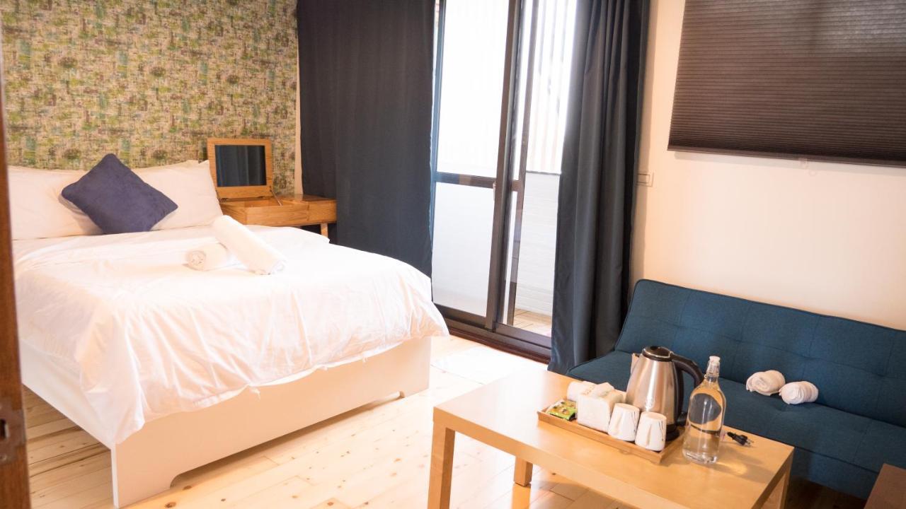 黑琵軼棧湖濱旅宿 K&B Happy Hostel Tainan Zewnętrze zdjęcie