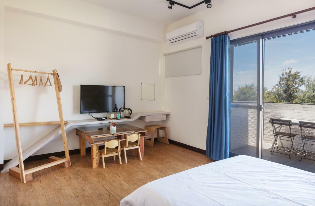 黑琵軼棧湖濱旅宿 K&B Happy Hostel Tainan Zewnętrze zdjęcie