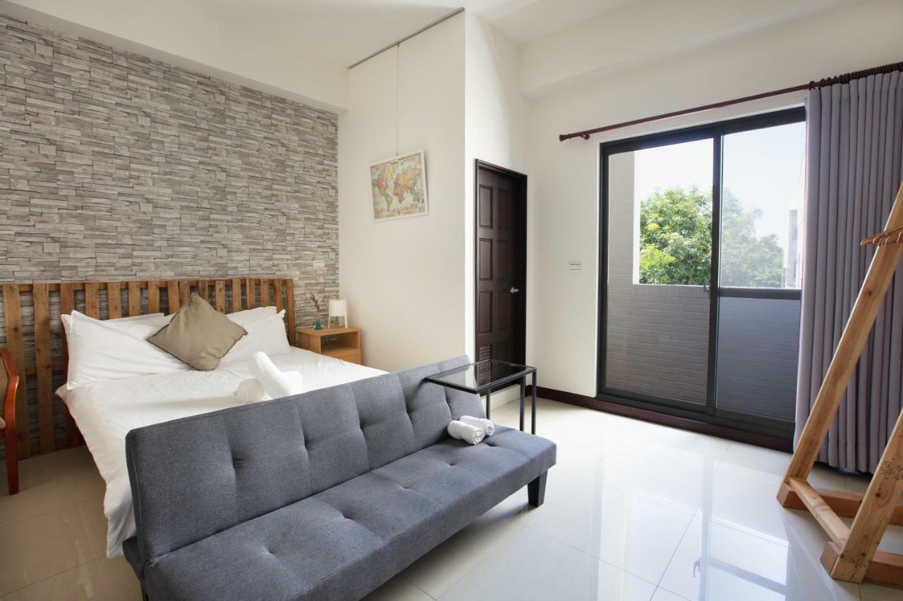 黑琵軼棧湖濱旅宿 K&B Happy Hostel Tainan Zewnętrze zdjęcie