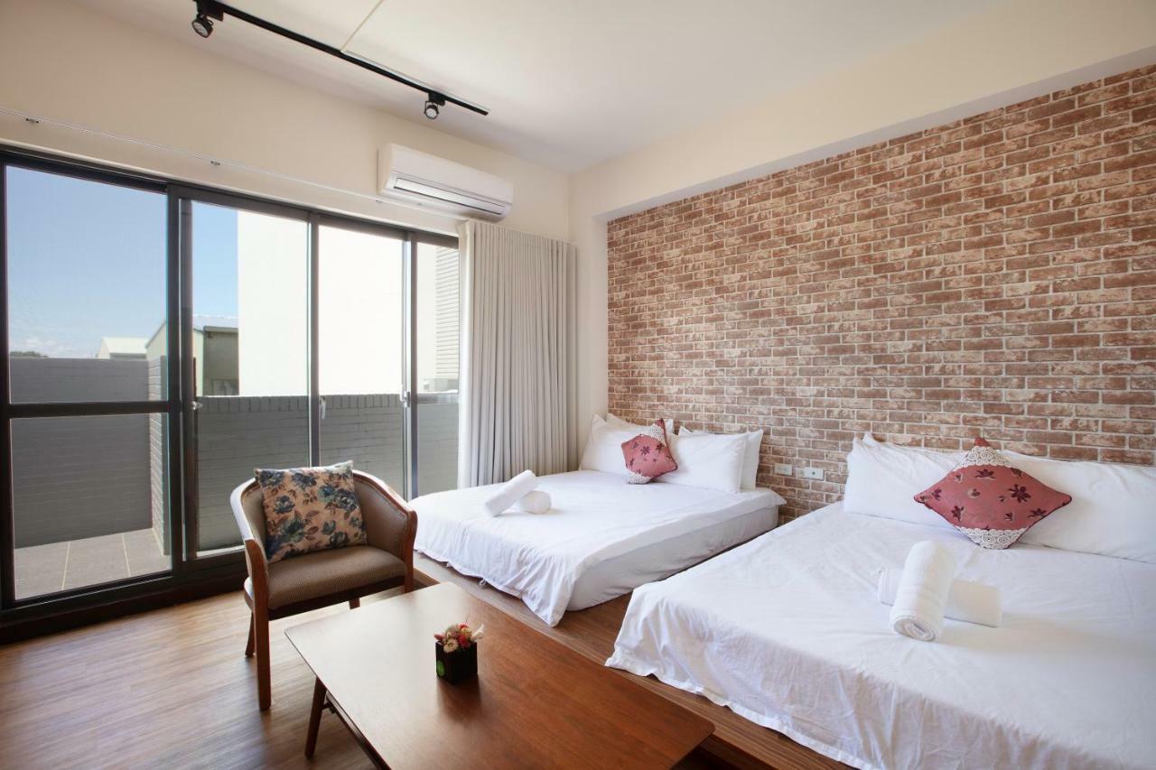 黑琵軼棧湖濱旅宿 K&B Happy Hostel Tainan Zewnętrze zdjęcie