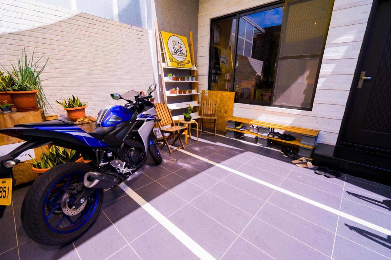 黑琵軼棧湖濱旅宿 K&B Happy Hostel Tainan Zewnętrze zdjęcie