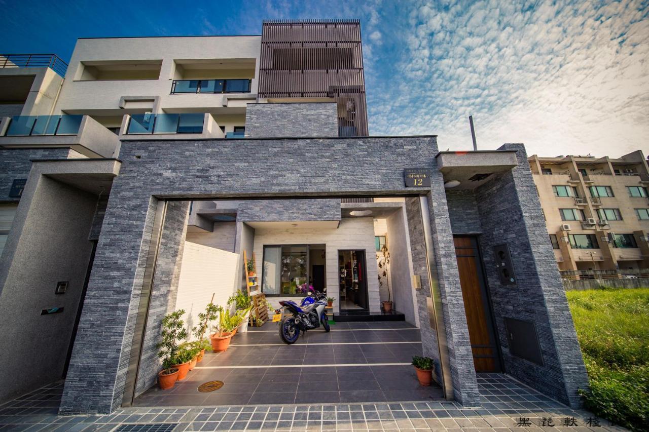 黑琵軼棧湖濱旅宿 K&B Happy Hostel Tainan Zewnętrze zdjęcie